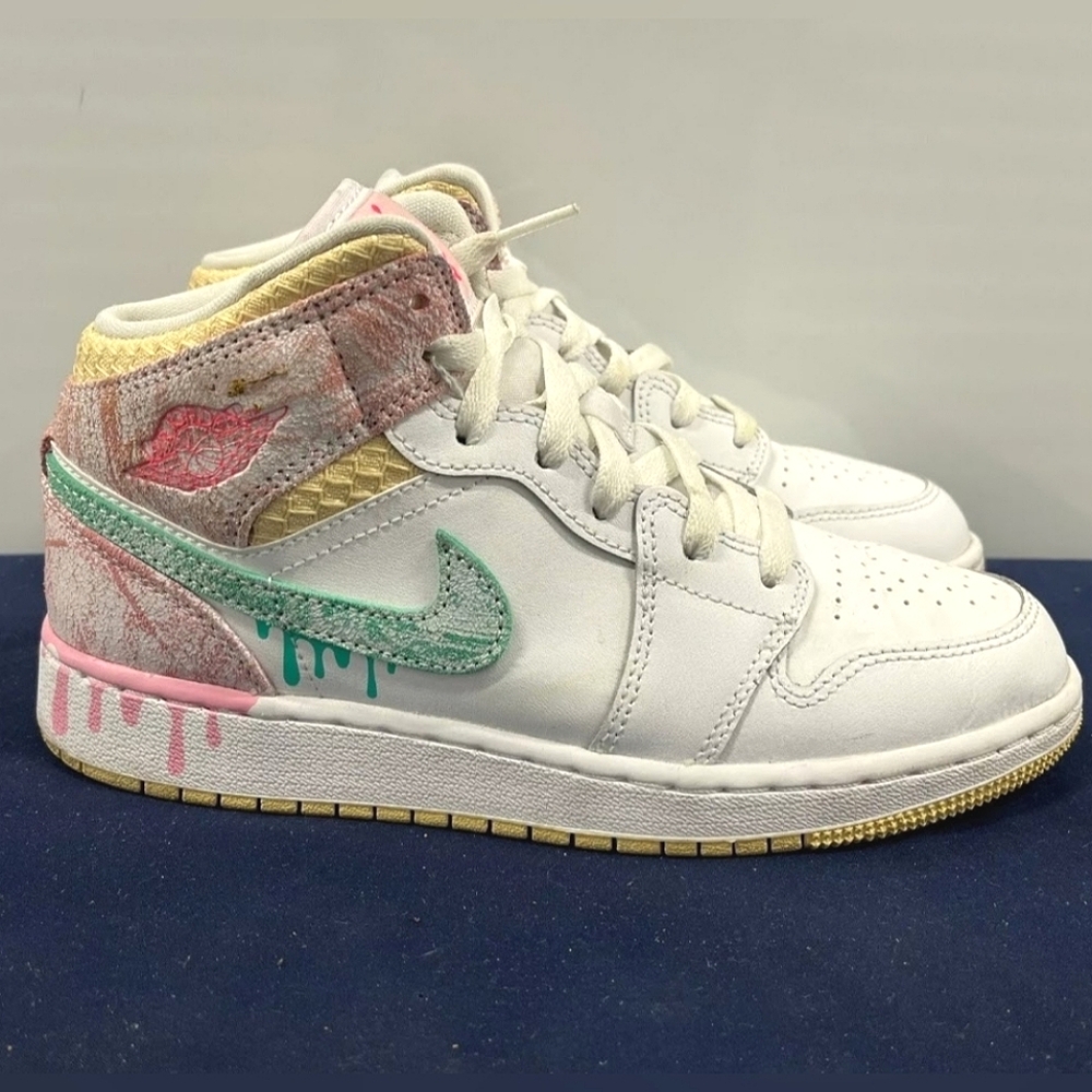 AIR JORDAN 1 MID SE "ICE CREAM" Kid's Size 3Y (+CERTIFICATE OF AUTHENTICITY)